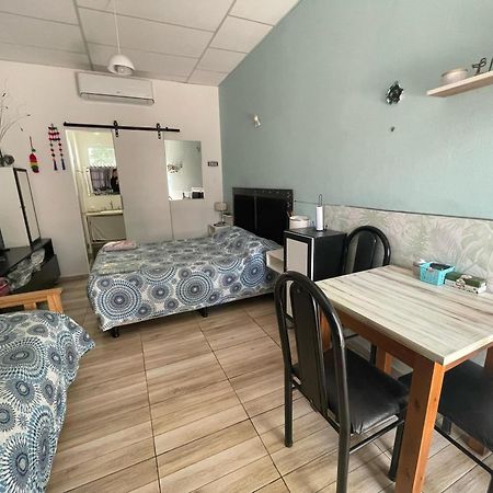 Ezeiza 1 Nuestro Lugar A 15 Minutos Del Aeropuerto Tranfer Opcional Desde Y Al Aeropuerto De Ezeiza Las 24 Horas Pet Friendly Екстер'єр фото