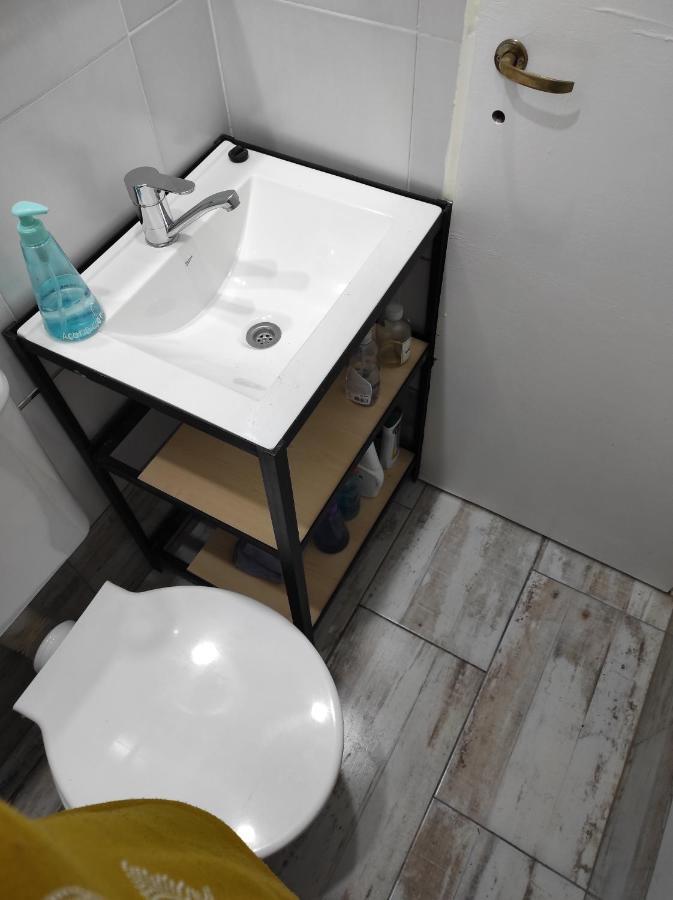 Ezeiza 1 Nuestro Lugar A 15 Minutos Del Aeropuerto Tranfer Opcional Desde Y Al Aeropuerto De Ezeiza Las 24 Horas Pet Friendly Екстер'єр фото