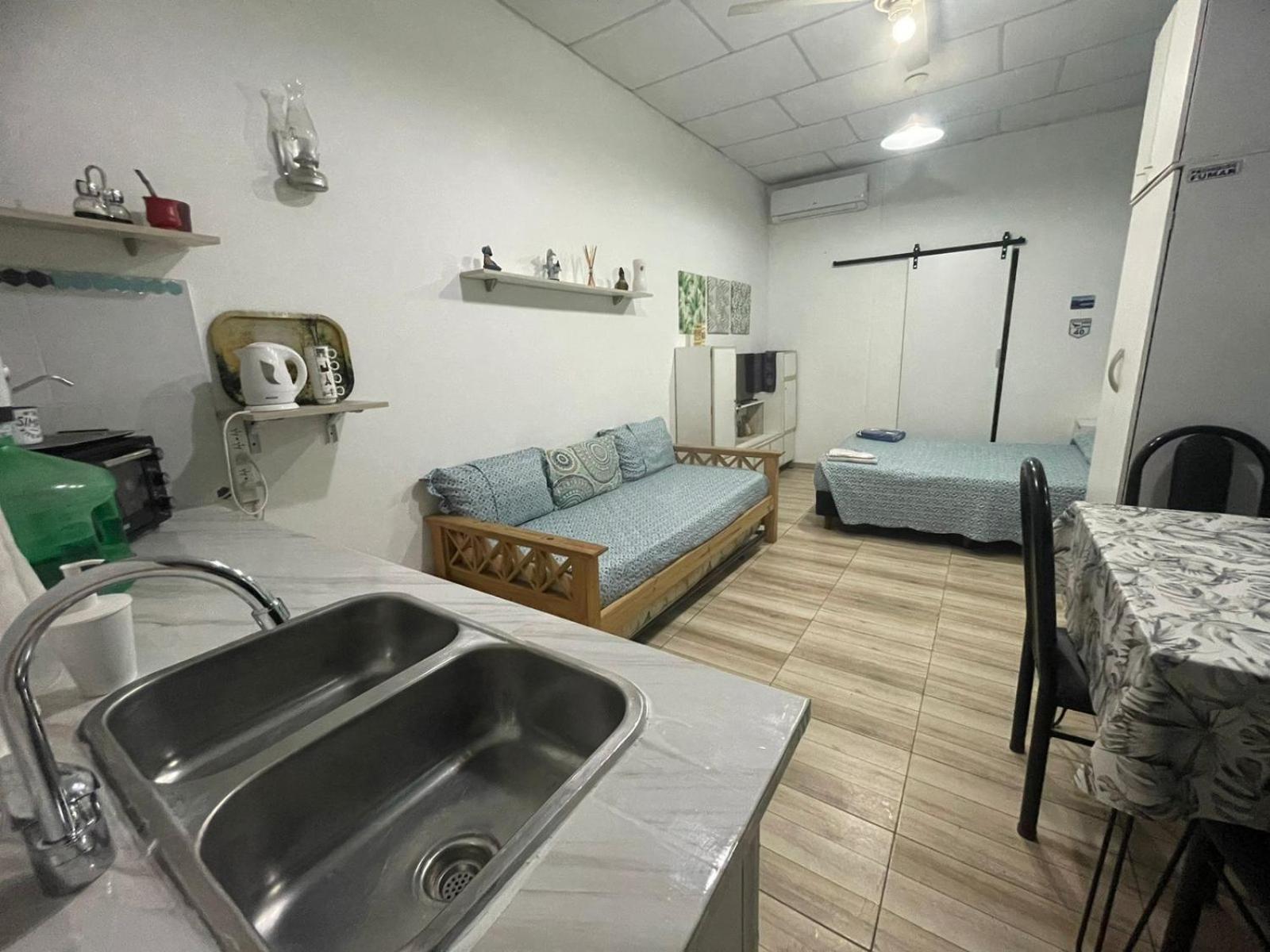 Ezeiza 1 Nuestro Lugar A 15 Minutos Del Aeropuerto Tranfer Opcional Desde Y Al Aeropuerto De Ezeiza Las 24 Horas Pet Friendly Екстер'єр фото