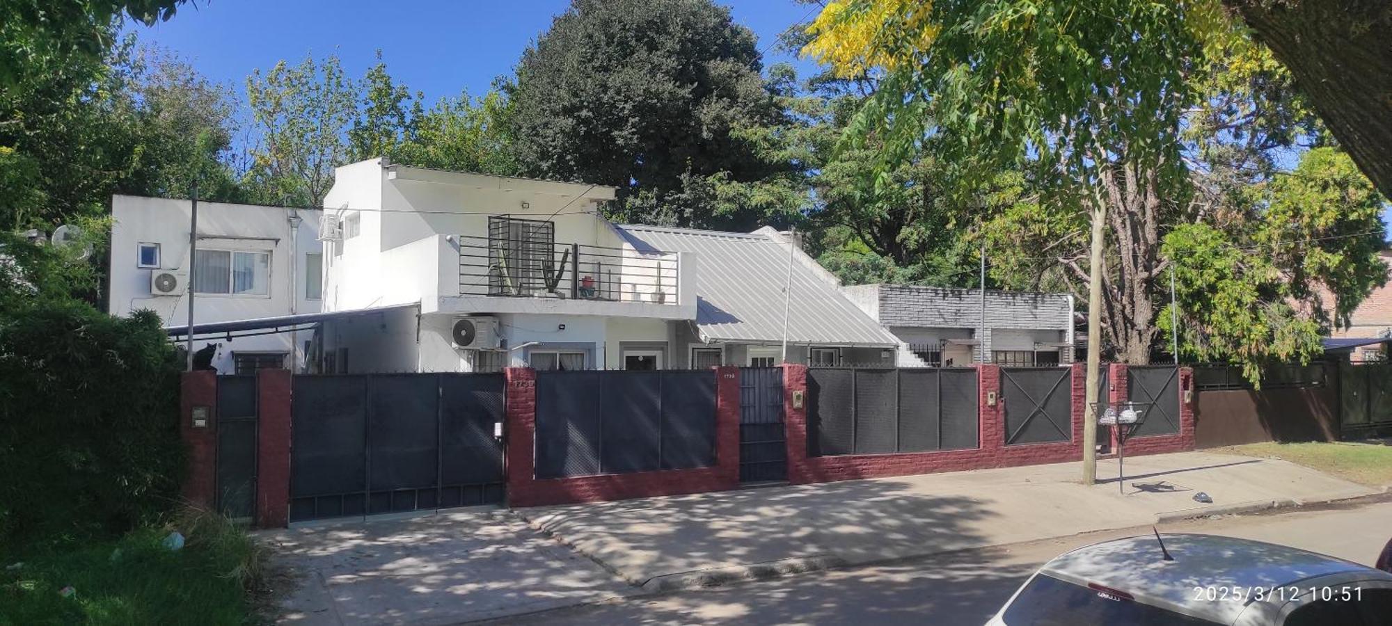 Ezeiza 1 Nuestro Lugar A 15 Minutos Del Aeropuerto Tranfer Opcional Desde Y Al Aeropuerto De Ezeiza Las 24 Horas Pet Friendly Екстер'єр фото